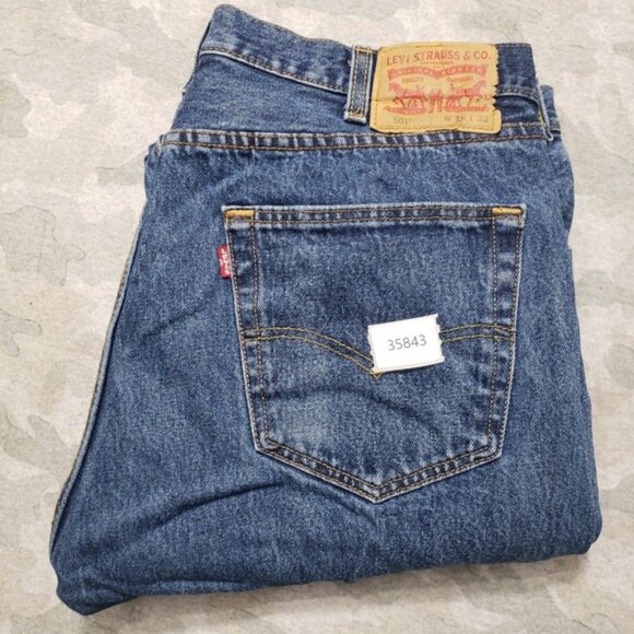Levi s 501 Jeans Mens 38x32 Blue Button Fly Straight Leg Denim Medium Wash - Picture 10 of 10